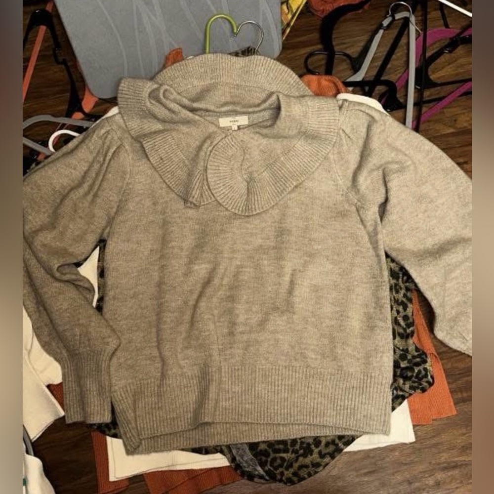 Entro brand Cozy Tan Sweater with Unique Collar size Large